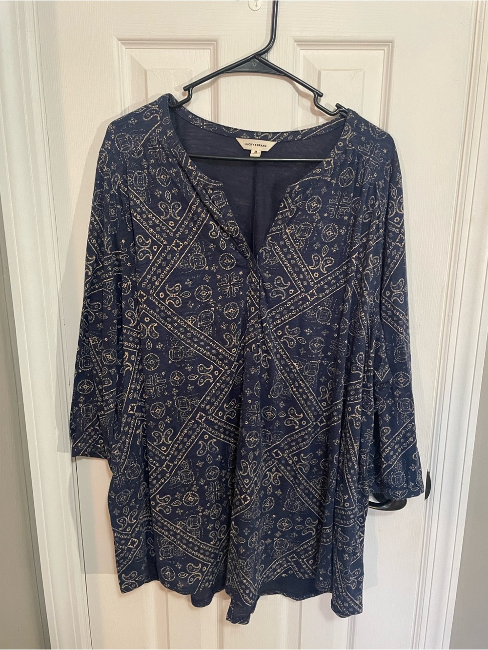 Lucky Brand Navy and Cream Printed Split V-Neck Tunic